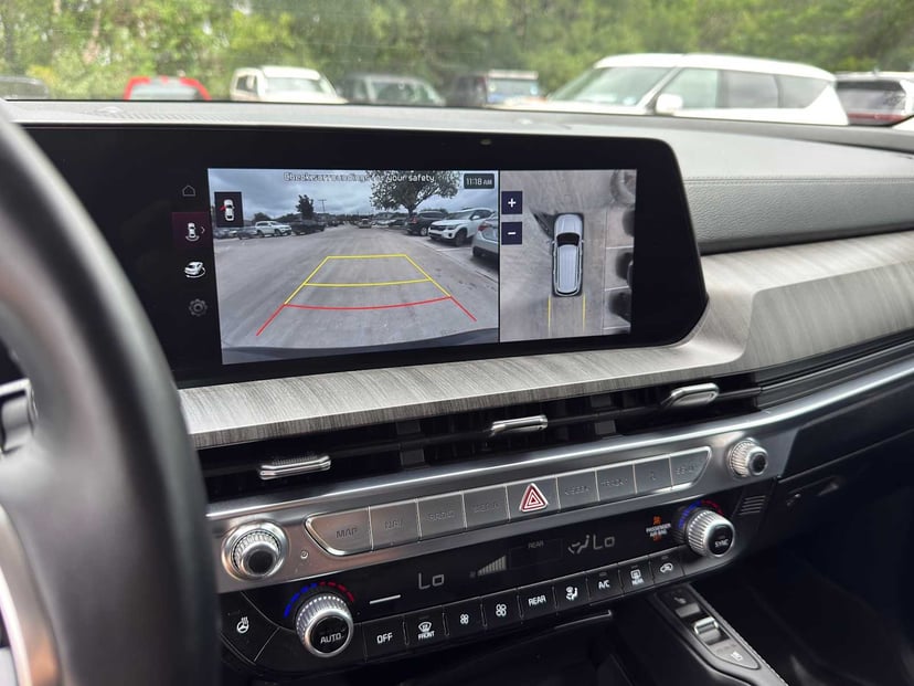 2023 Kia Telluride - Image 10