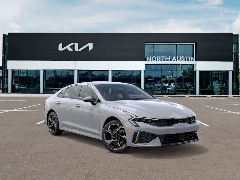 2026 Kia K5 - Image 8