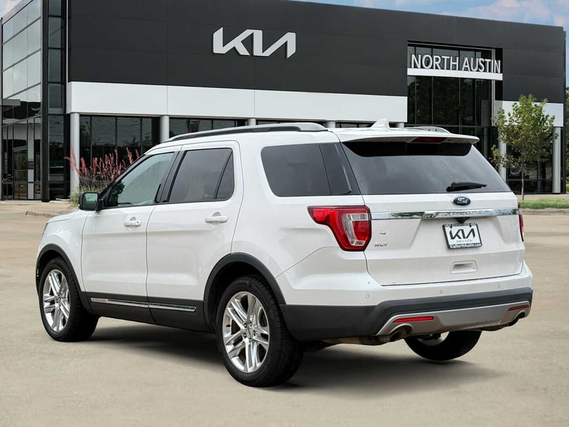 2017 Ford Explorer - Image 5
