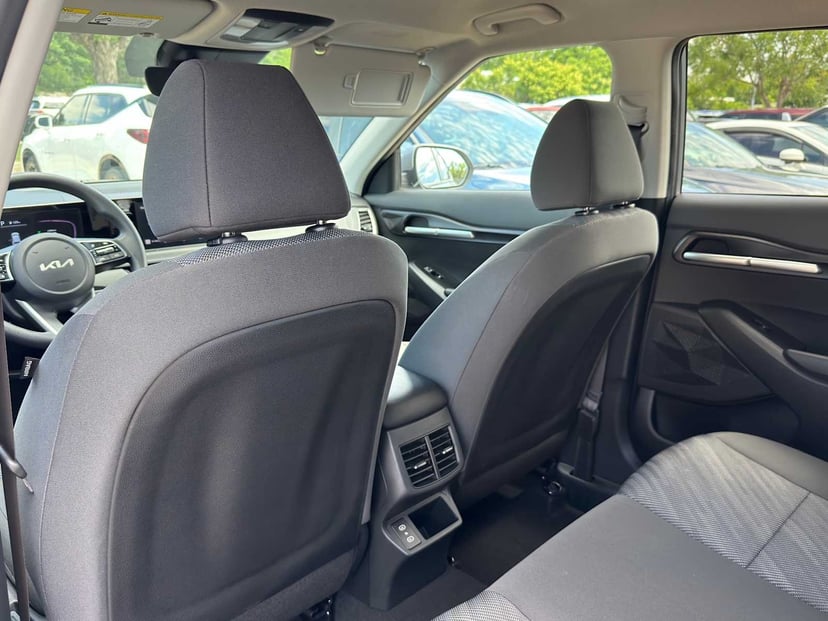 2024 Kia Seltos - Image 23