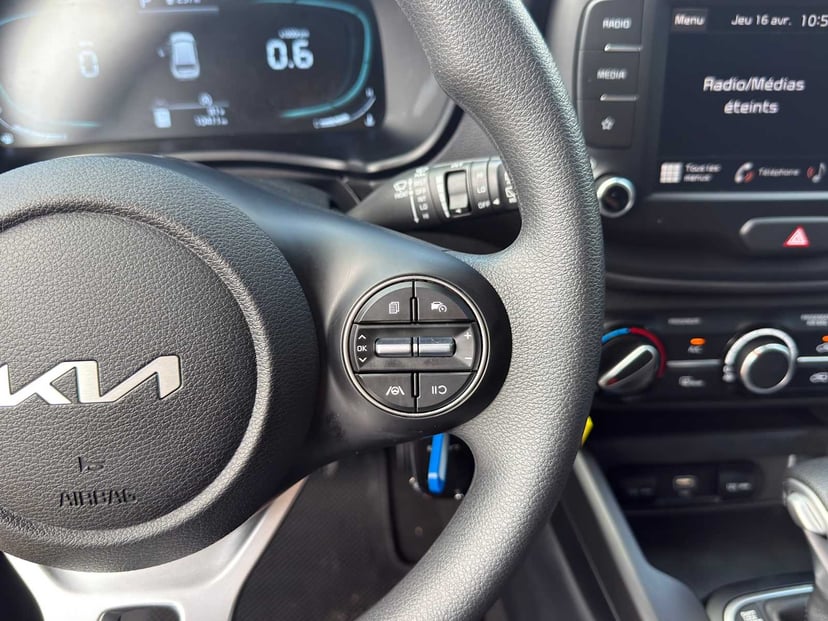 2025 Kia Soul - Image 18