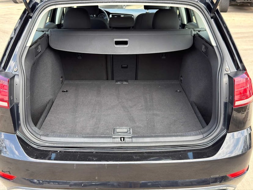 2019 Volkswagen Golf SportWagen - Image 7