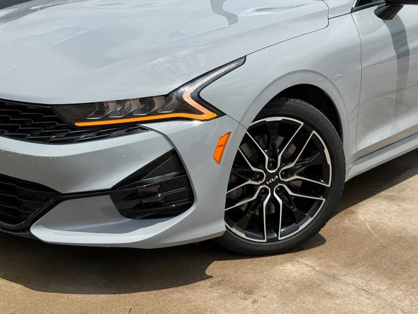 2023 Kia K5 - Image 3