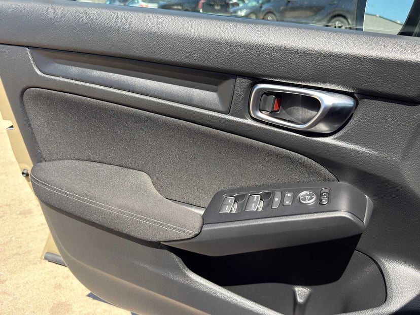2025 Honda Civic - Image 21