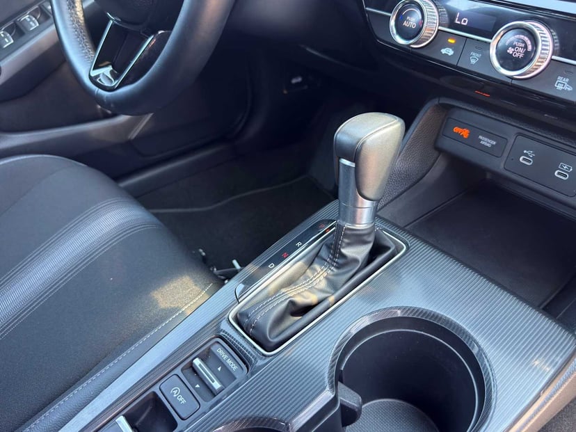 2025 Honda Civic - Image 31