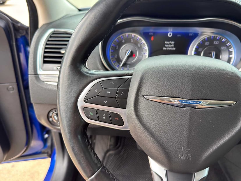 2020 Chrysler 300 - Image 16
