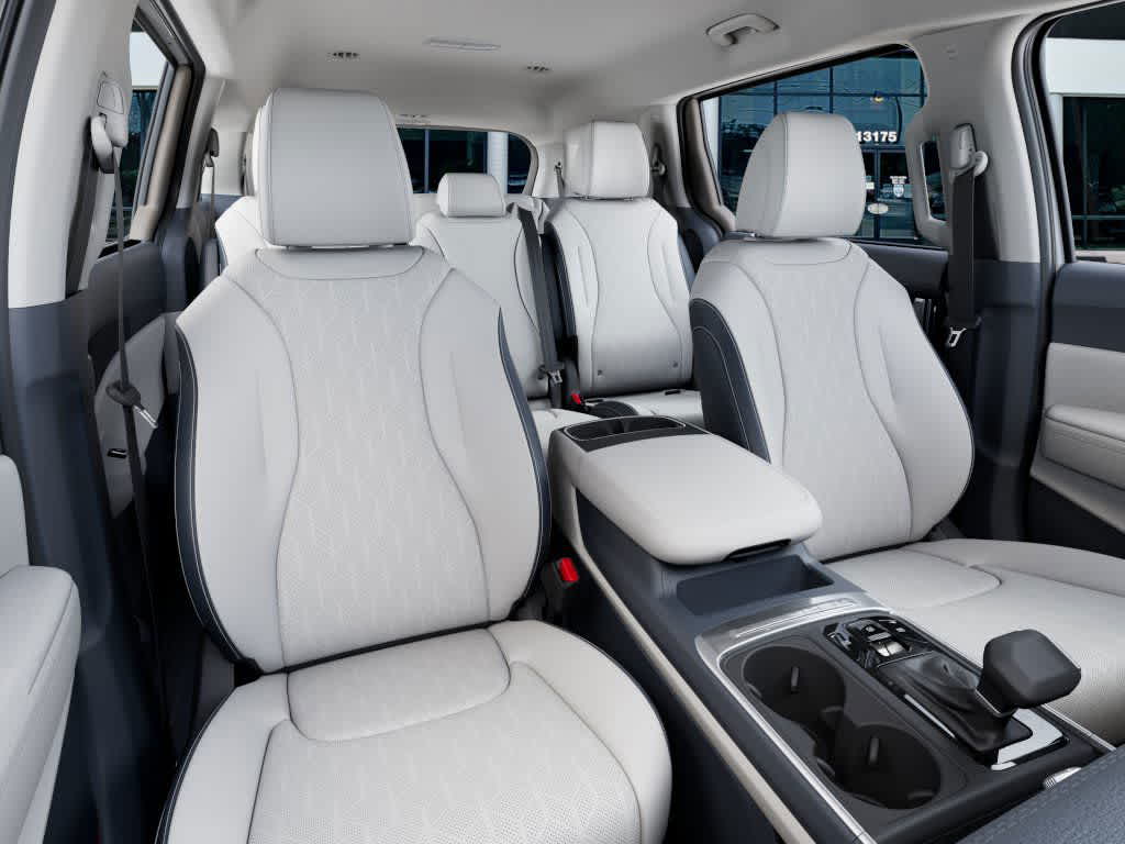 2026 Kia Carnival - Image 15