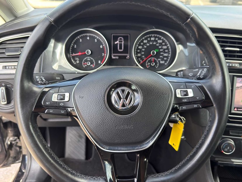 2019 Volkswagen Golf SportWagen - Image 14