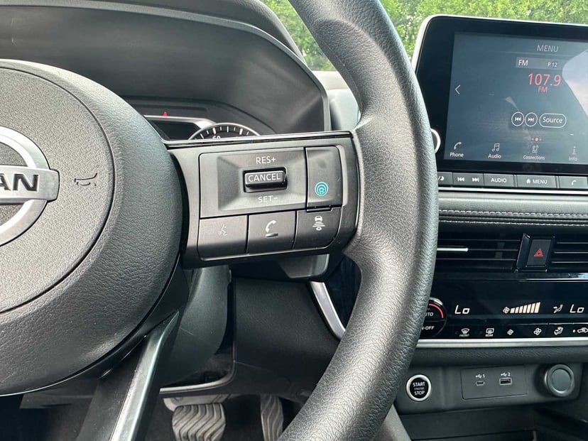 2021 Nissan Rogue - Image 12