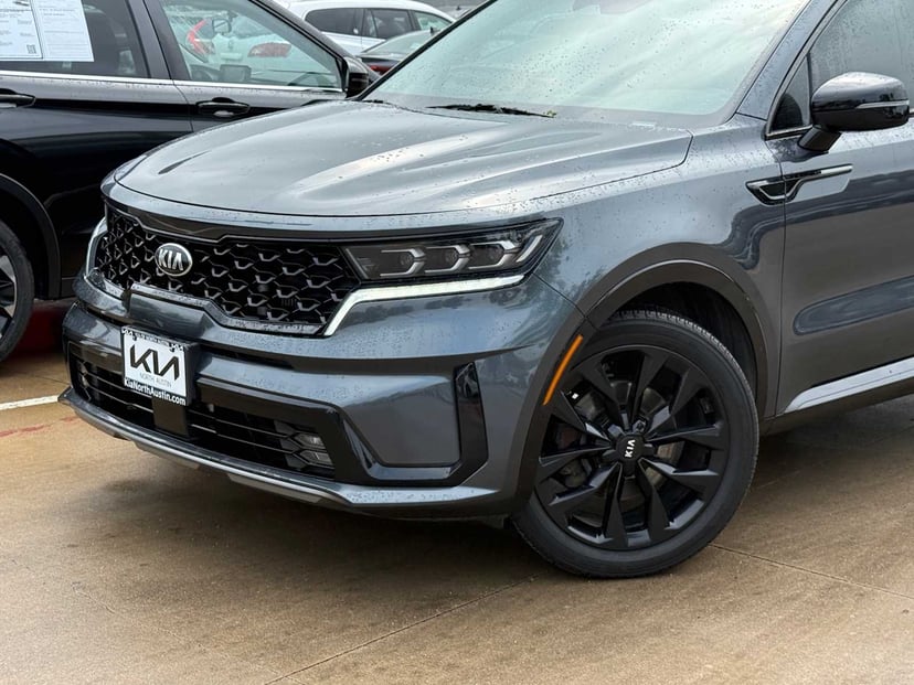 2021 Kia Sorento - Image 2
