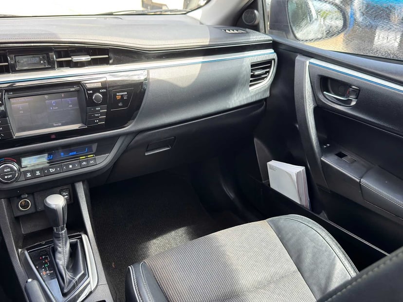 2014 Toyota Corolla - Image 23