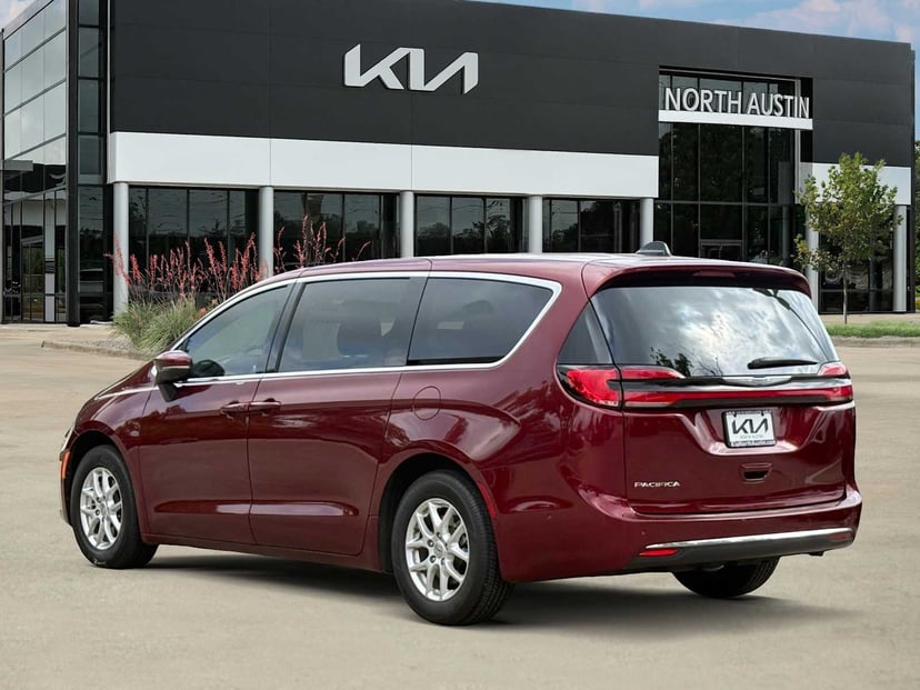 2023 Chrysler Pacifica - Image 5
