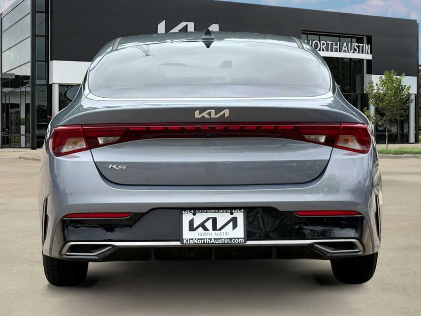 2022 Kia K5 - Image 4