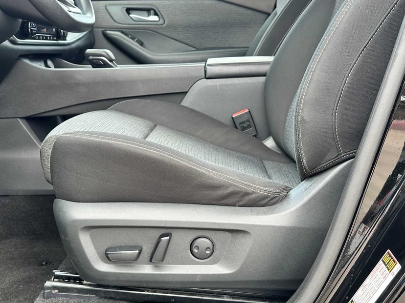 2021 Nissan Rogue - Image 18