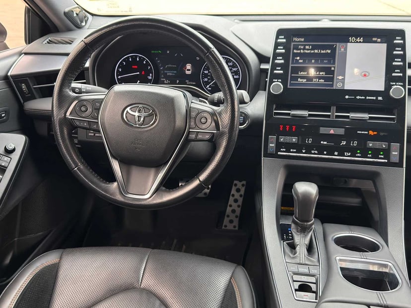 2019 Toyota Avalon - Image 22