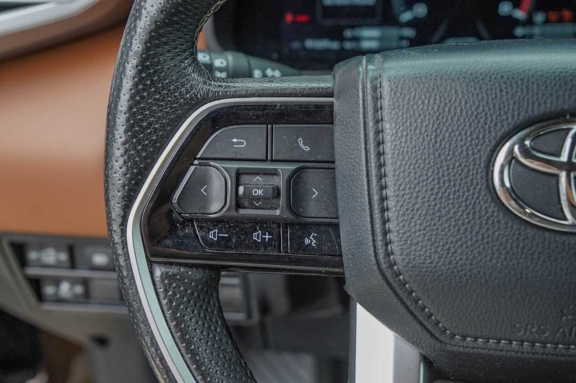 2023 Toyota Tundra - Image 12