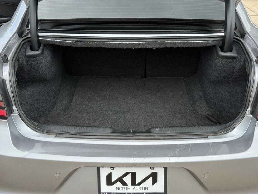2017 Dodge Charger - Image 6