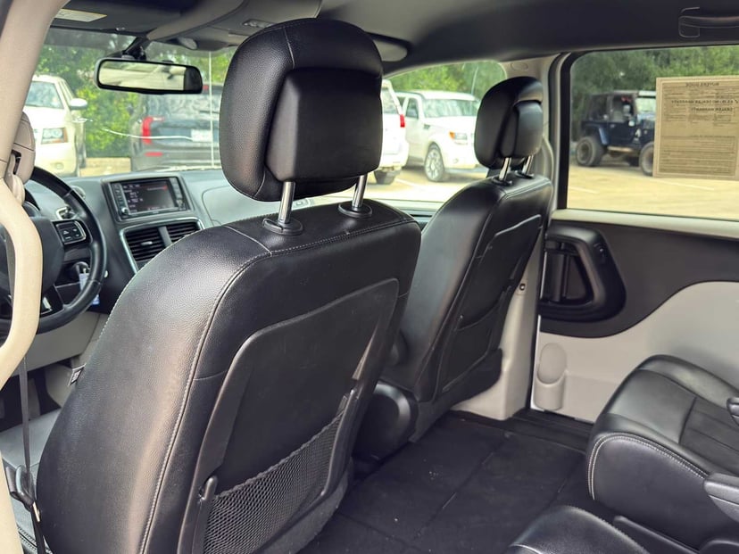 2019 Dodge Grand Caravan - Image 24