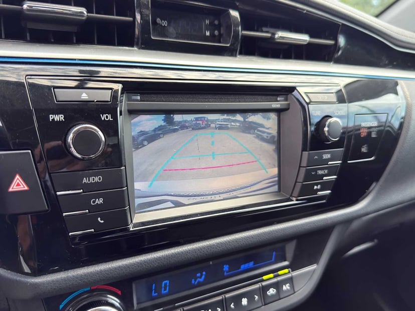 2014 Toyota Corolla - Image 12