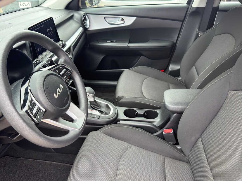 2024 Kia Forte - Image 12
