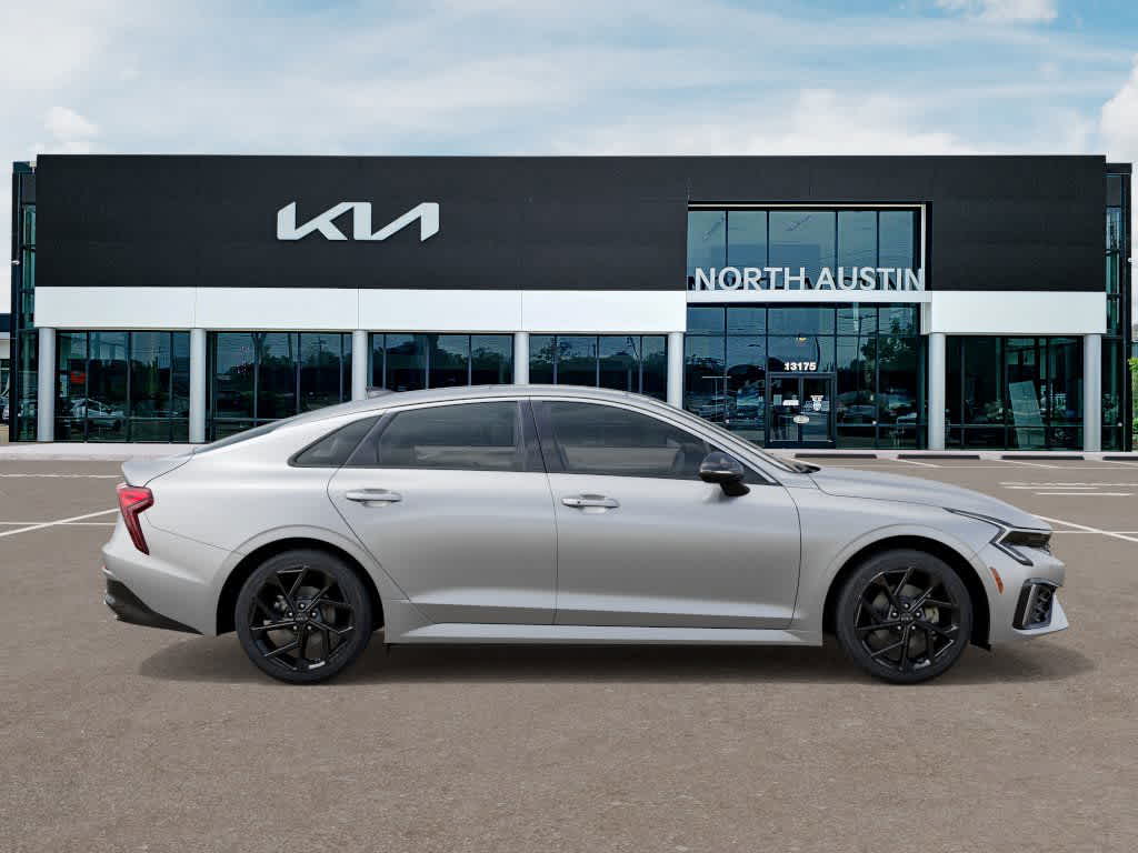 2026 Kia K5 - Image 7
