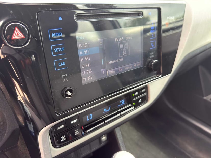 2017 Toyota Corolla - Image 13