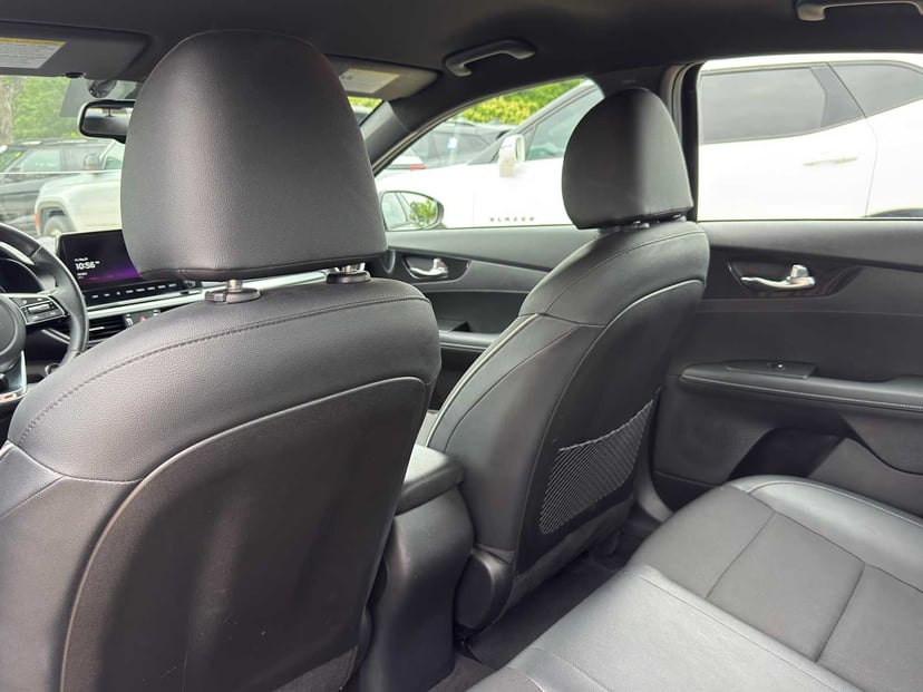 2023 Kia Forte - Image 29