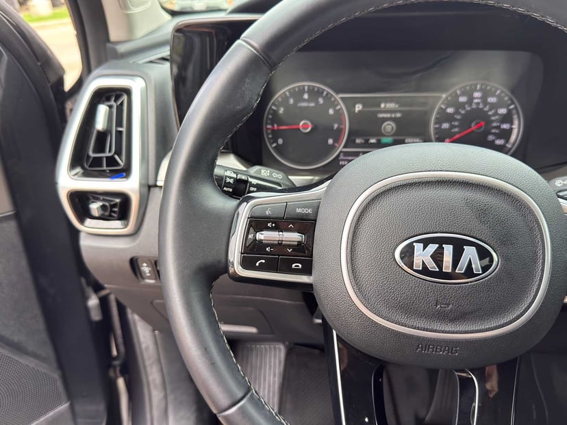 2021 Kia Sorento - Image 17