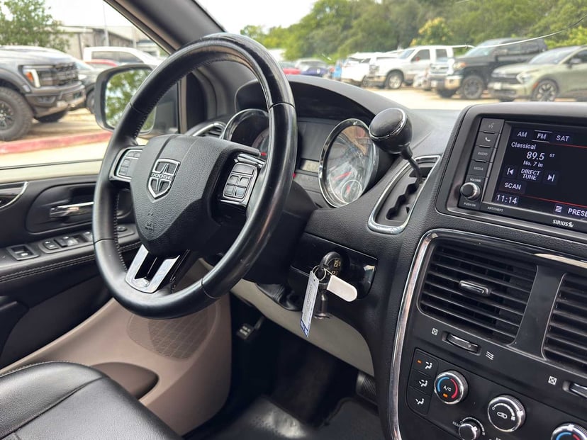 2019 Dodge Grand Caravan - Image 31