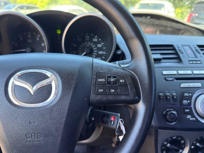 2011 Mazda Mazda3 - Image 17