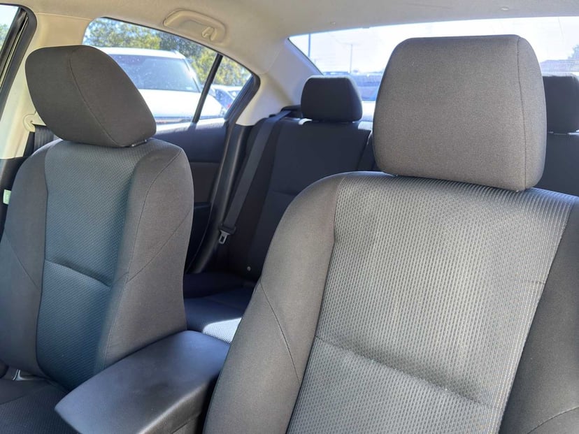2011 Mazda Mazda3 - Image 11
