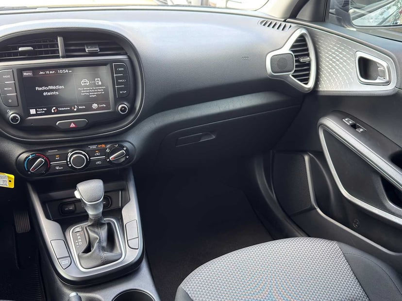 2025 Kia Soul - Image 24
