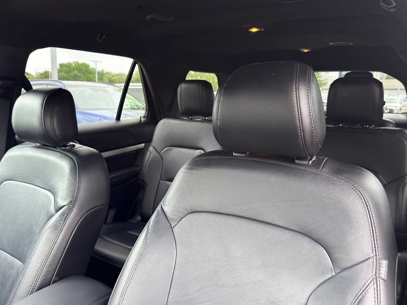 2017 Ford Explorer - Image 10