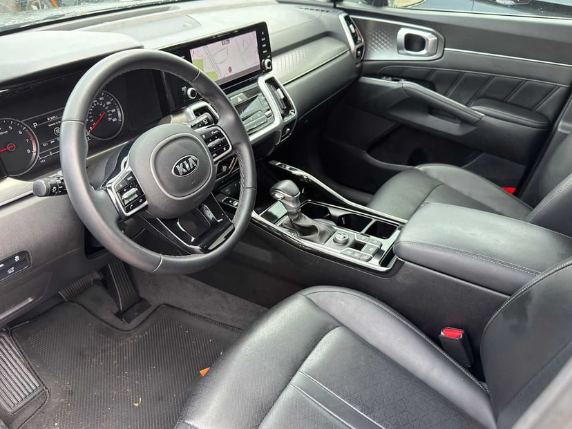 2021 Kia Sorento - Image 10