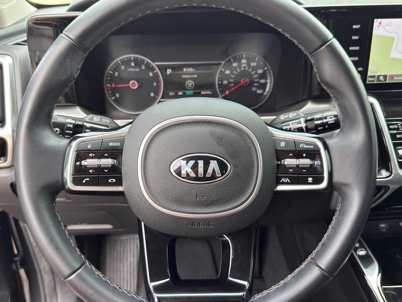 2021 Kia Sorento - Image 16