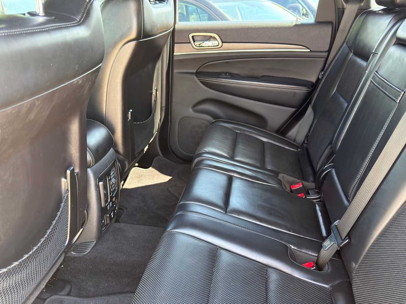 2015 Jeep Grand Cherokee - Image 24
