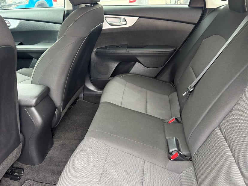 2024 Kia Forte - Image 25