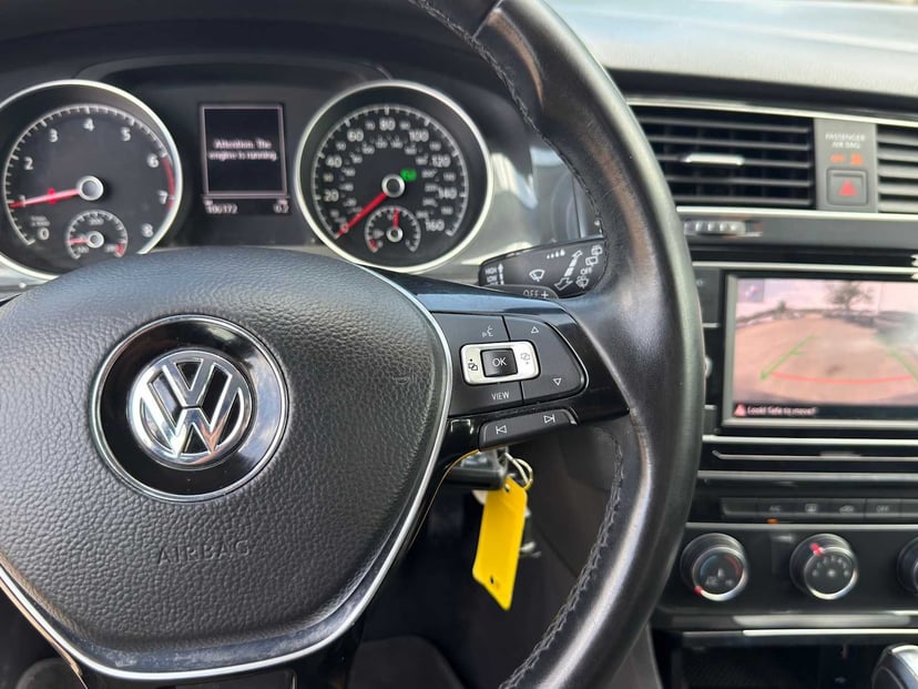 2019 Volkswagen Golf SportWagen - Image 16