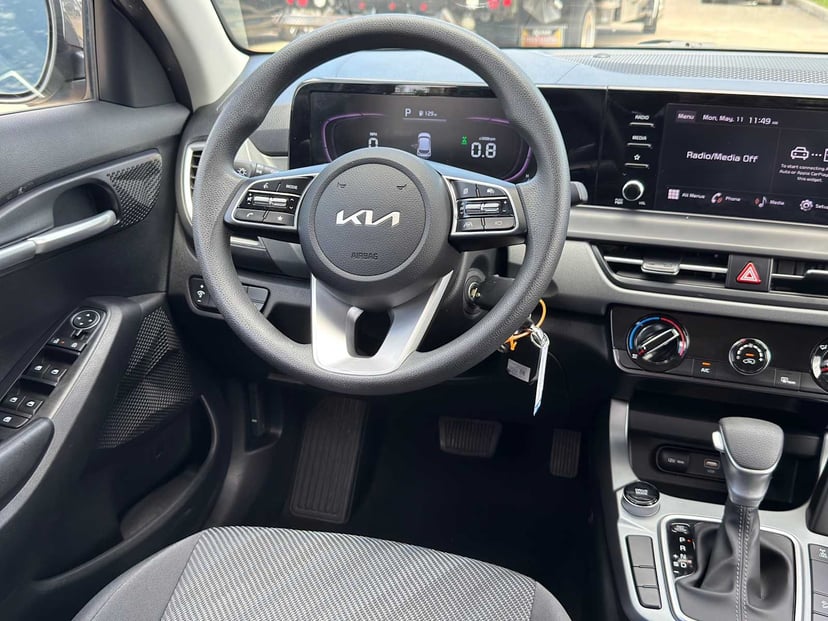 2024 Kia Seltos - Image 25