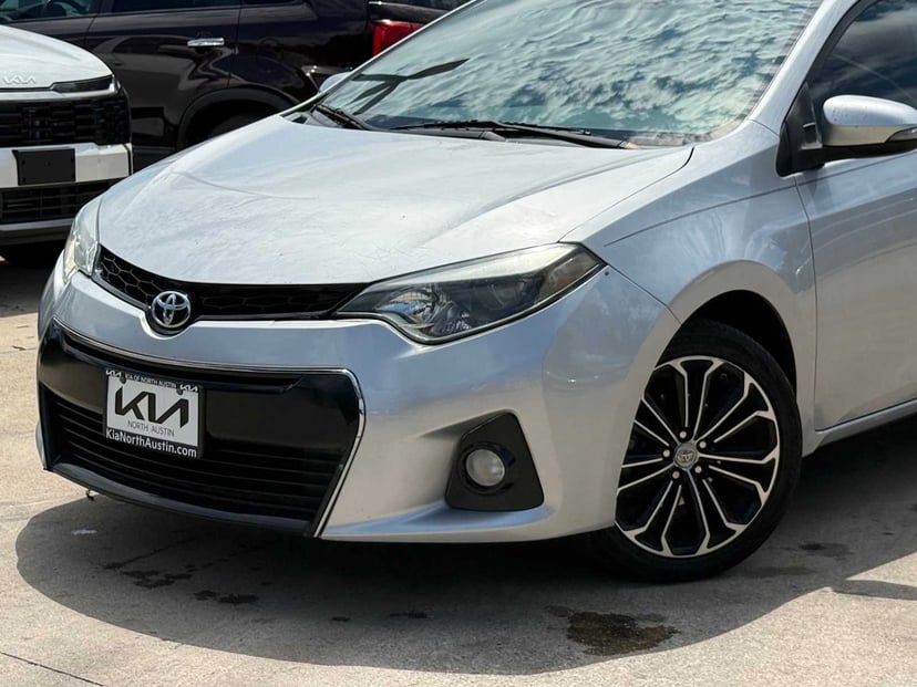 2014 Toyota Corolla - Image 2
