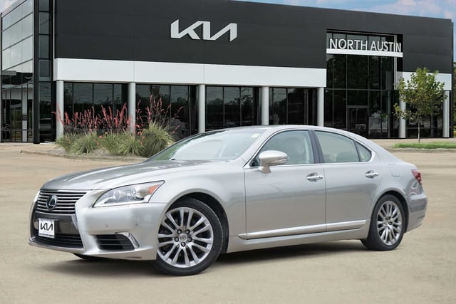 2017 LEXUS LS 460