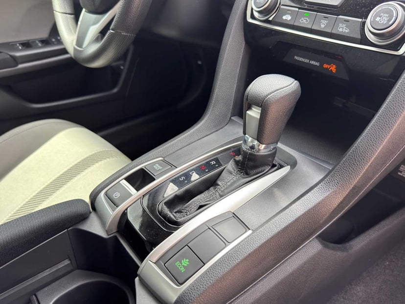 2017 Honda Civic - Image 31