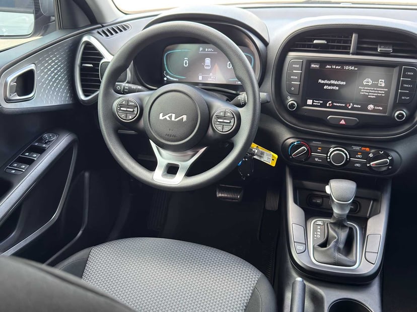 2025 Kia Soul - Image 23