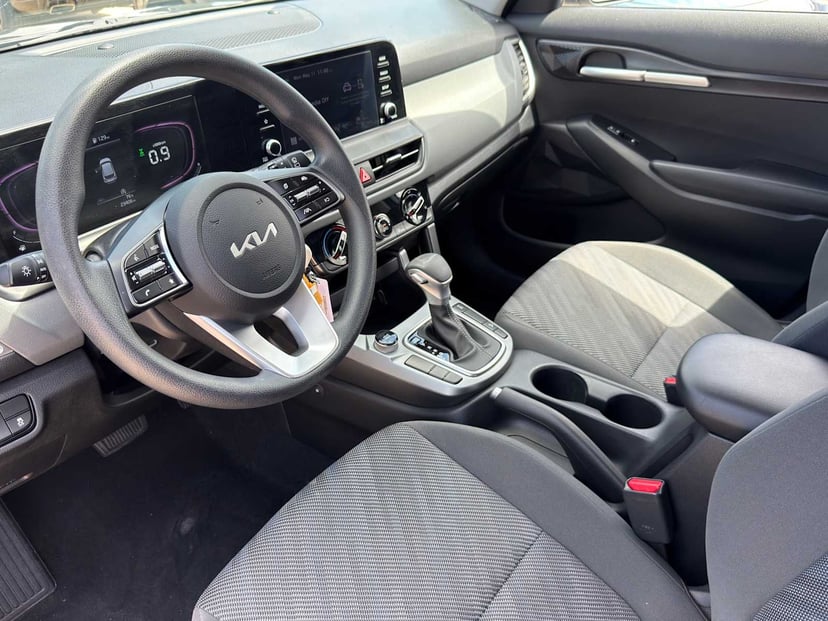 2024 Kia Seltos - Image 9