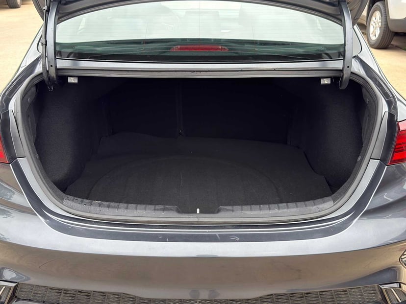 2023 Kia Forte - Image 11