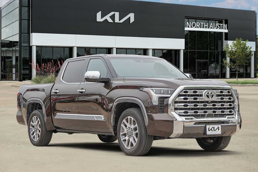 2023 Toyota Tundra - Image 8