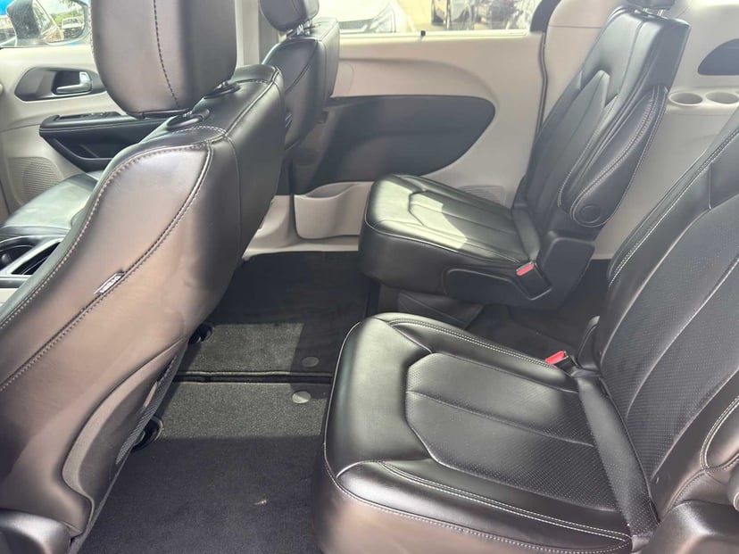 2023 Chrysler Pacifica - Image 23