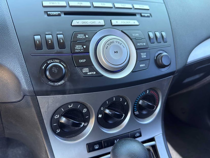 2011 Mazda Mazda3 - Image 14
