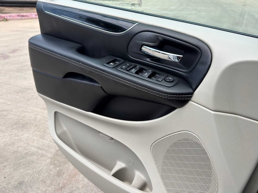 2019 Dodge Grand Caravan - Image 22
