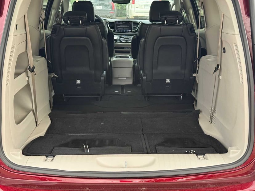2023 Chrysler Pacifica - Image 10